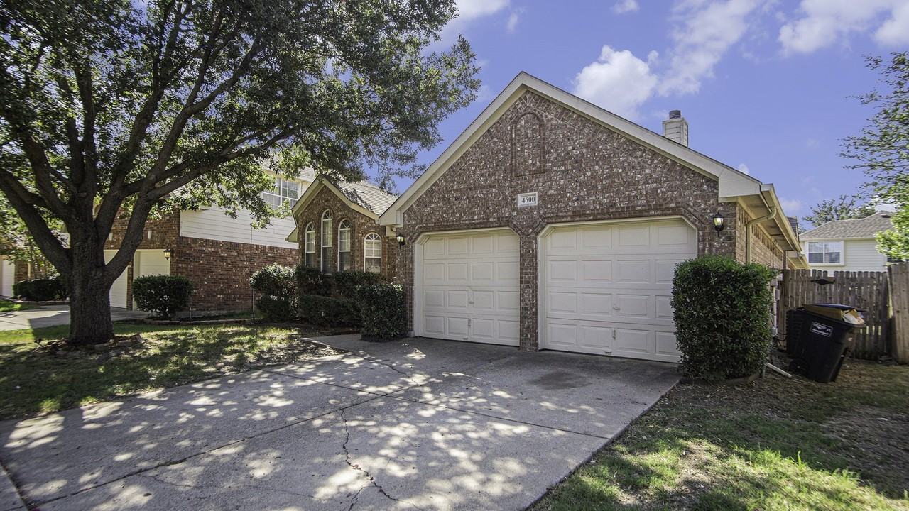 4600 Paloverde Dr - Photo 2 of 24