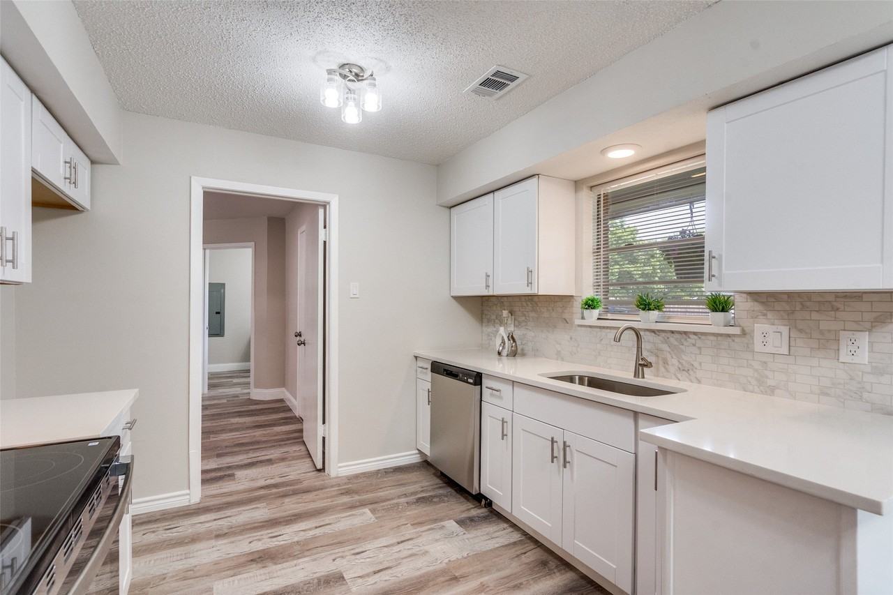 2119 Quail Run - Photo 7 of 38
