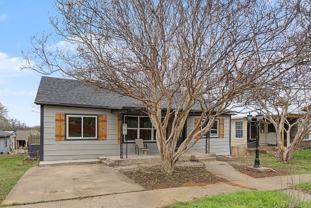 1411 W Gandy St - Photo 1 of 1