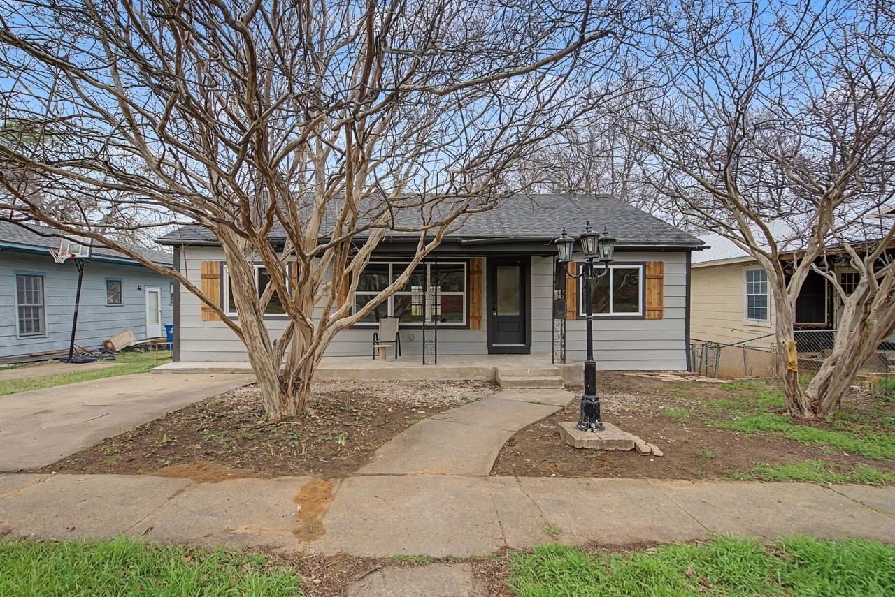 1411 W Gandy St - Photo 2 of 30