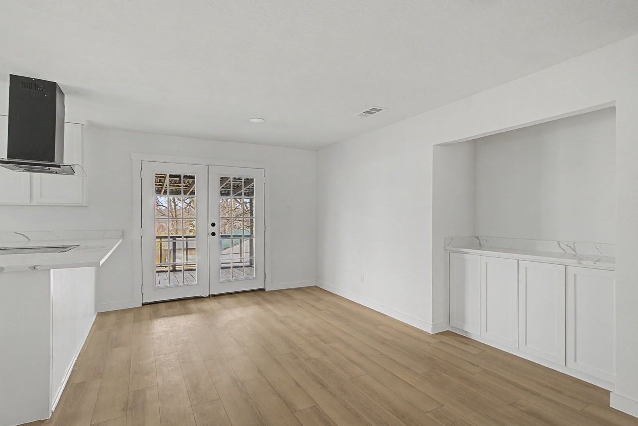 1411 W Gandy St - Photo 7 of 30