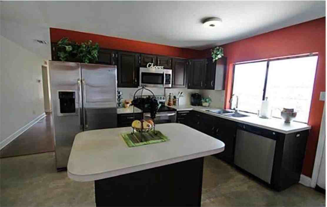 3914 Fletcher Dr - Photo 4 of 7