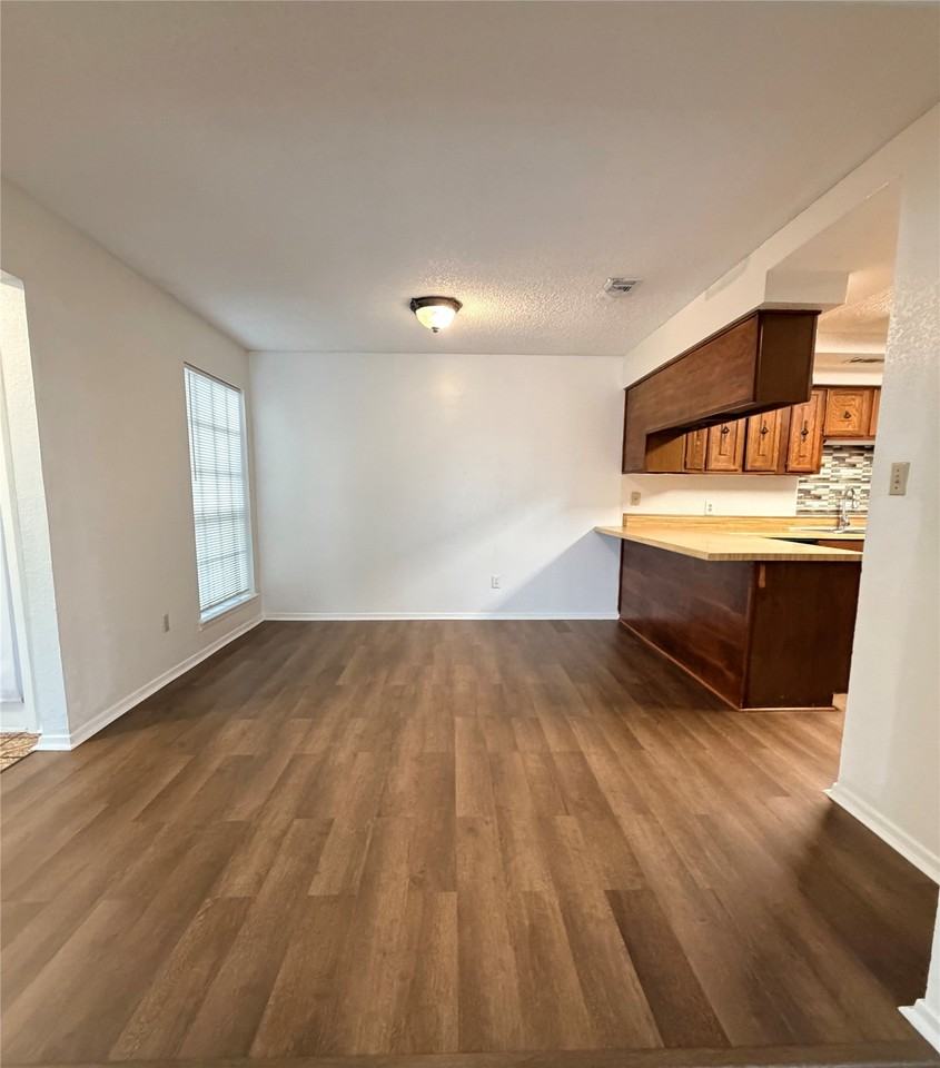 7223 Fuller Cir - Photo 6 of 26