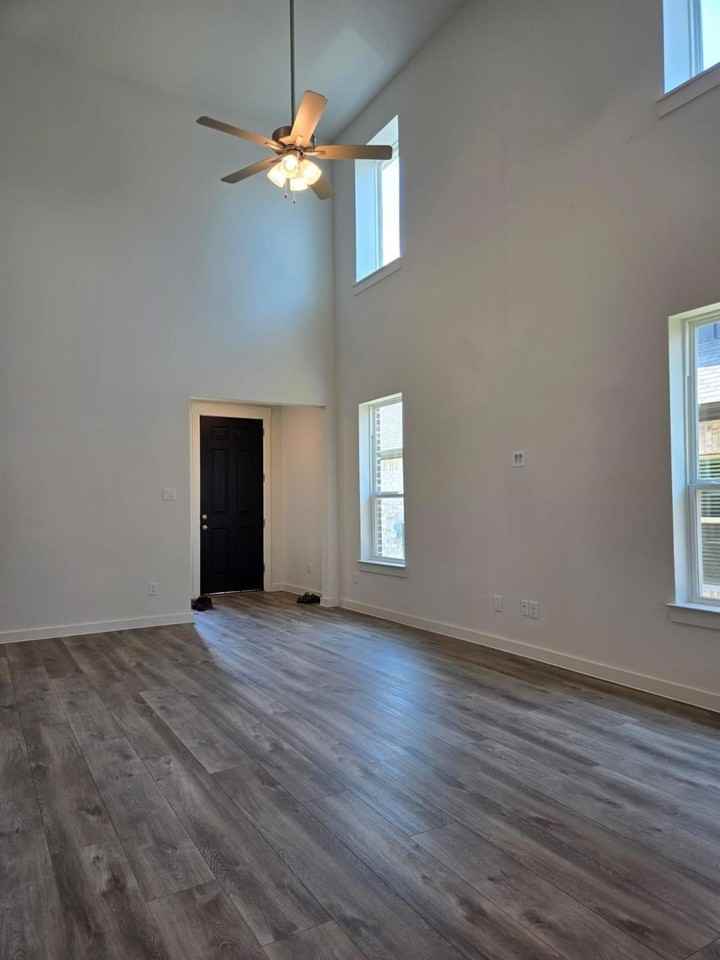 508 Weller Rd - Photo 3 of 16