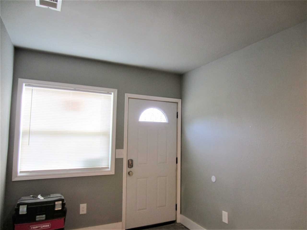1420 Knight St #100 - Photo 2 of 19