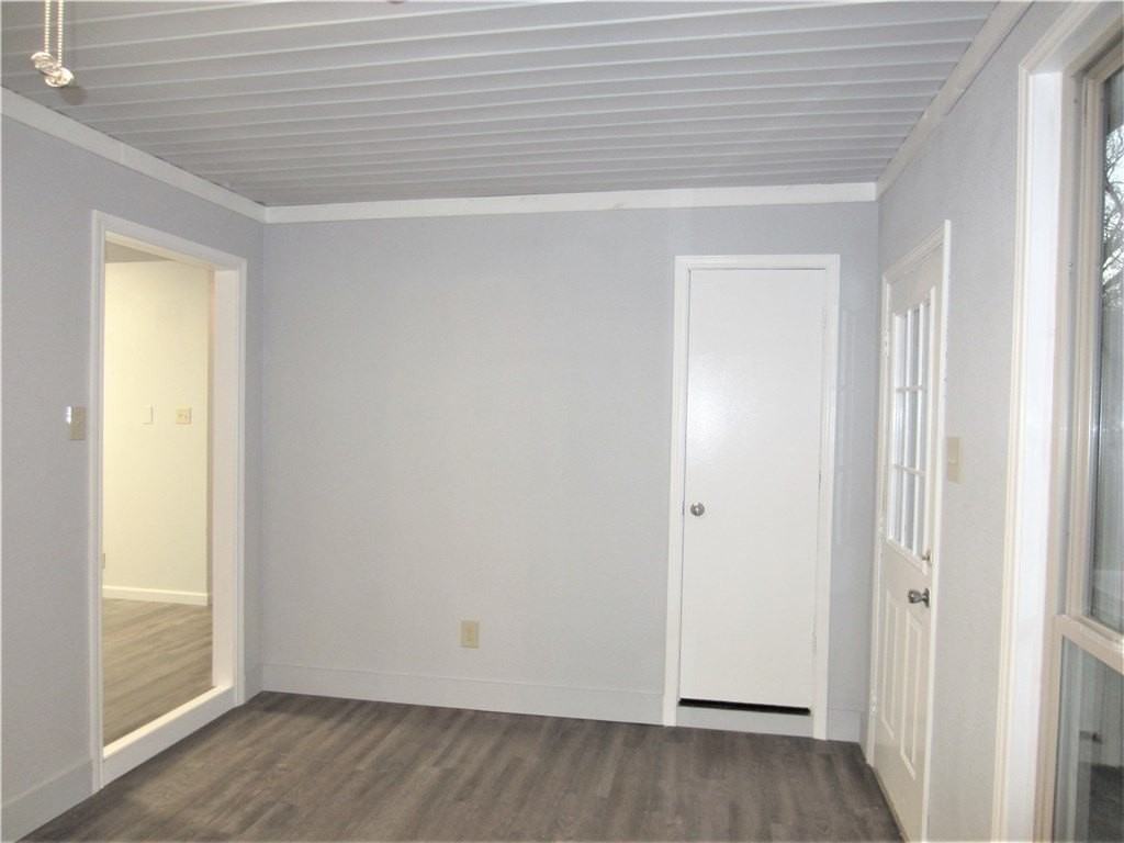 501 Mounts Ave - Photo 4 of 15