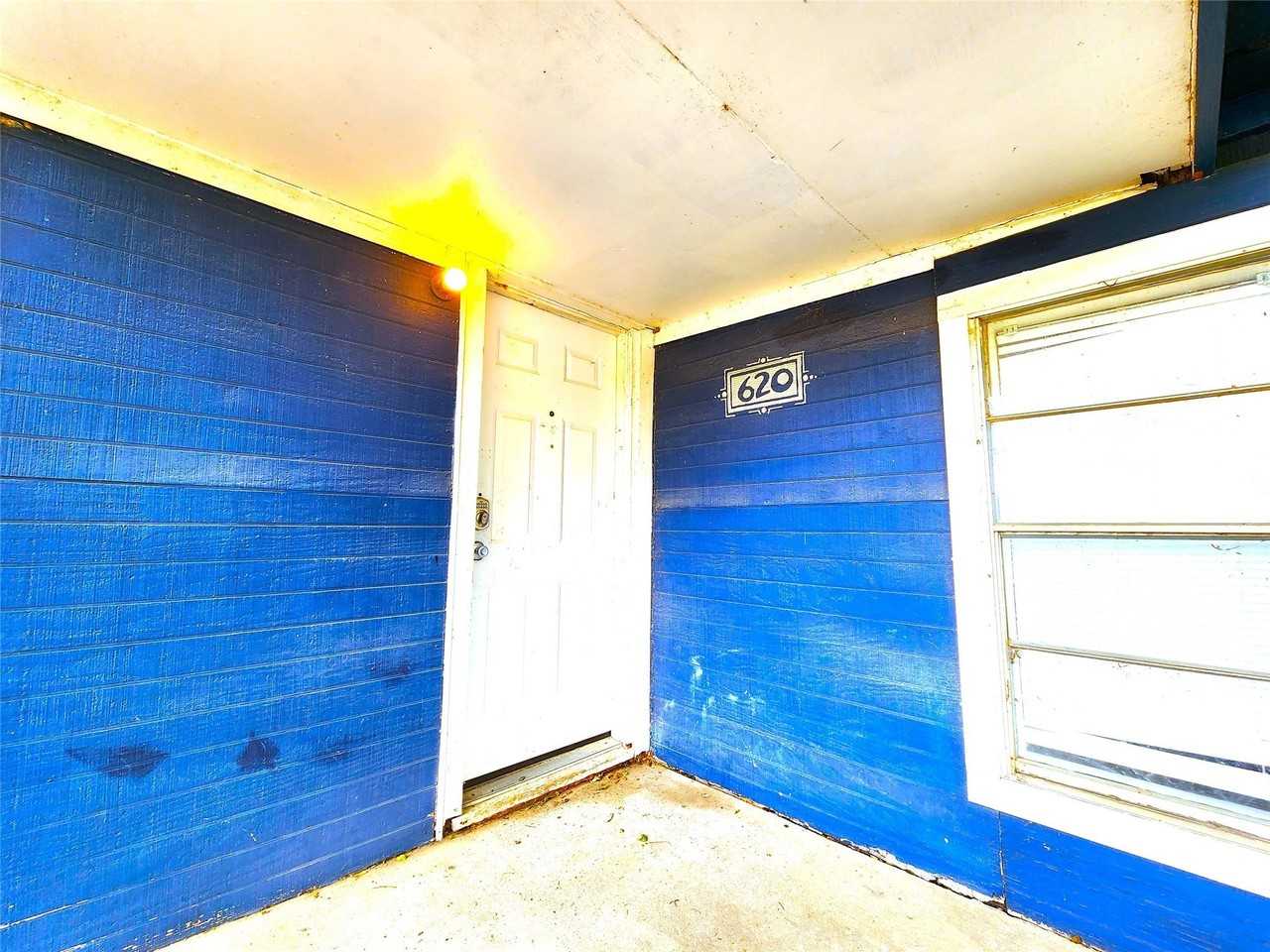 620 Uland St - Photo 4 of 24