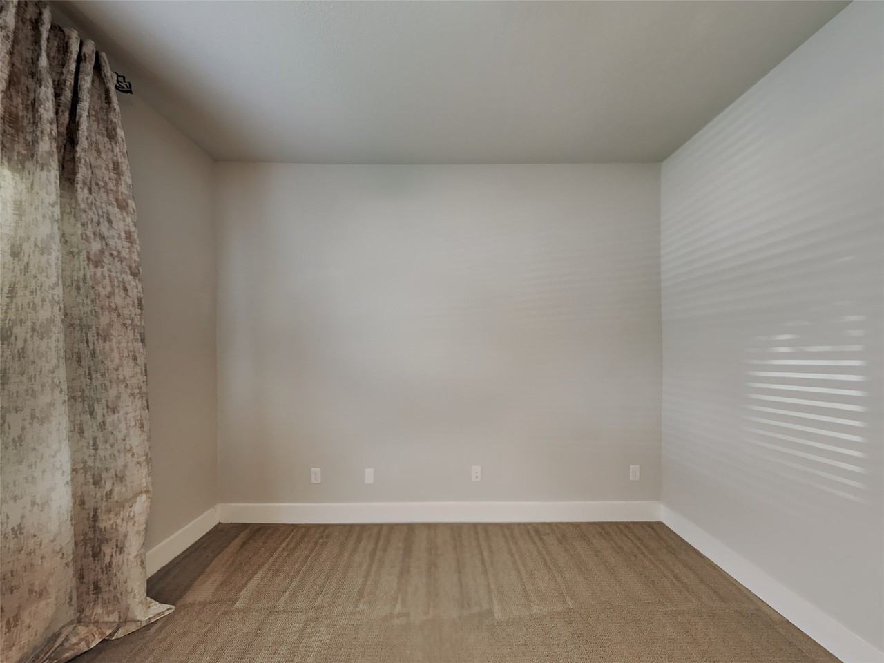 1318 Palm Springs Ln - Photo 7 of 16