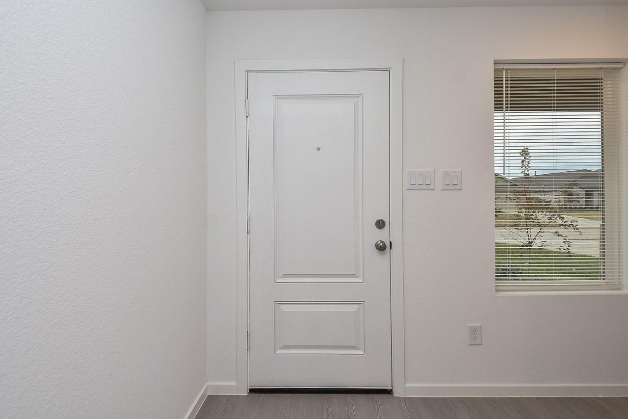 29023 Pearl Barley Way - Photo 3 of 29