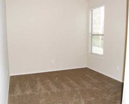 315 Orbit Dr - Photo 6 of 12