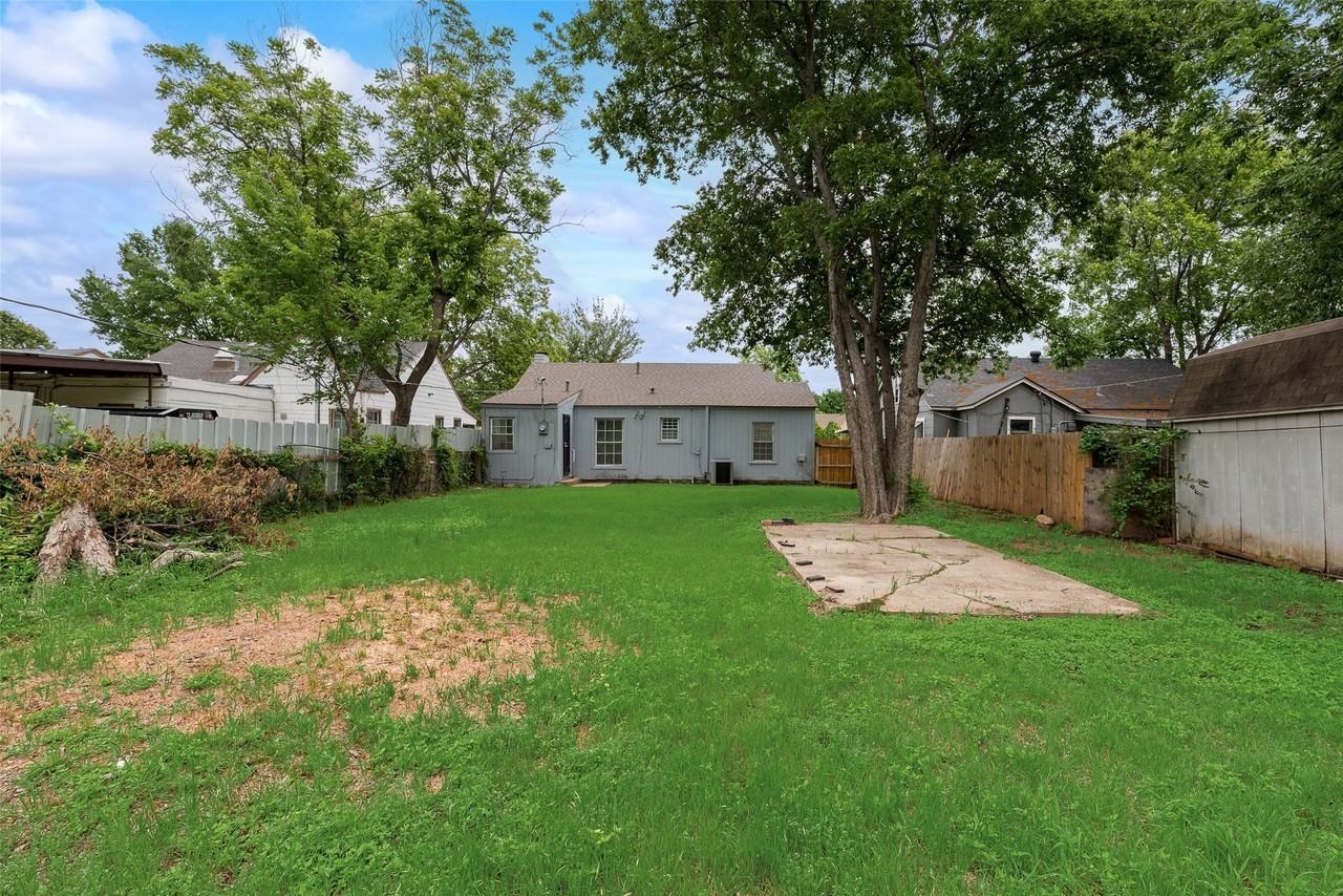 912 Clairemont Ave - Photo 5 of 21
