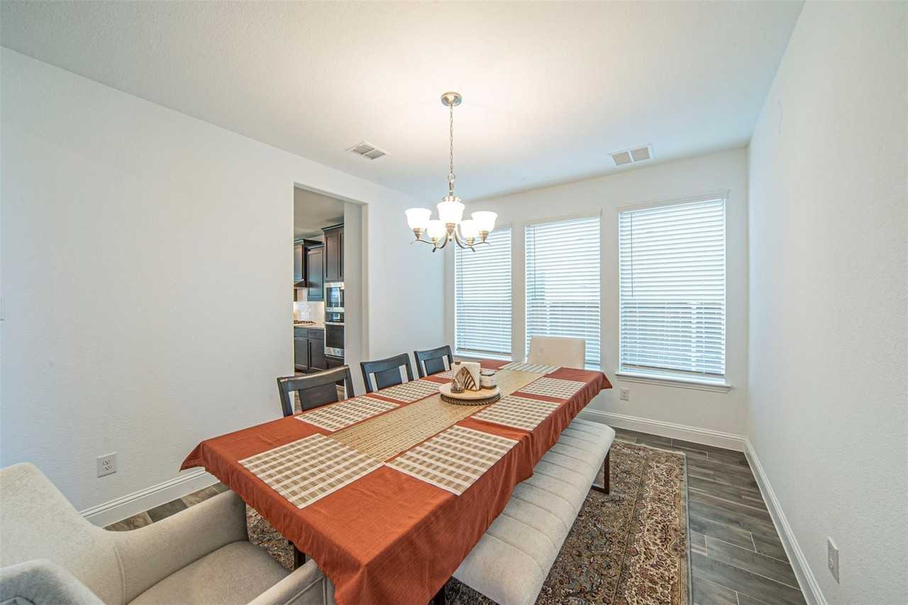 1190 Blazingstar Dr - Photo 6 of 15