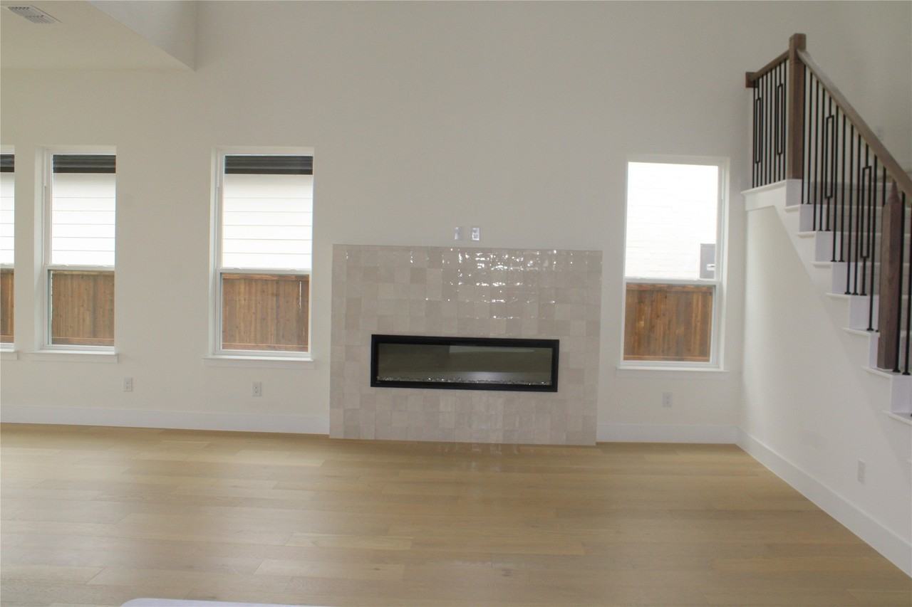 7041 Confetti Ln - Photo 4 of 23