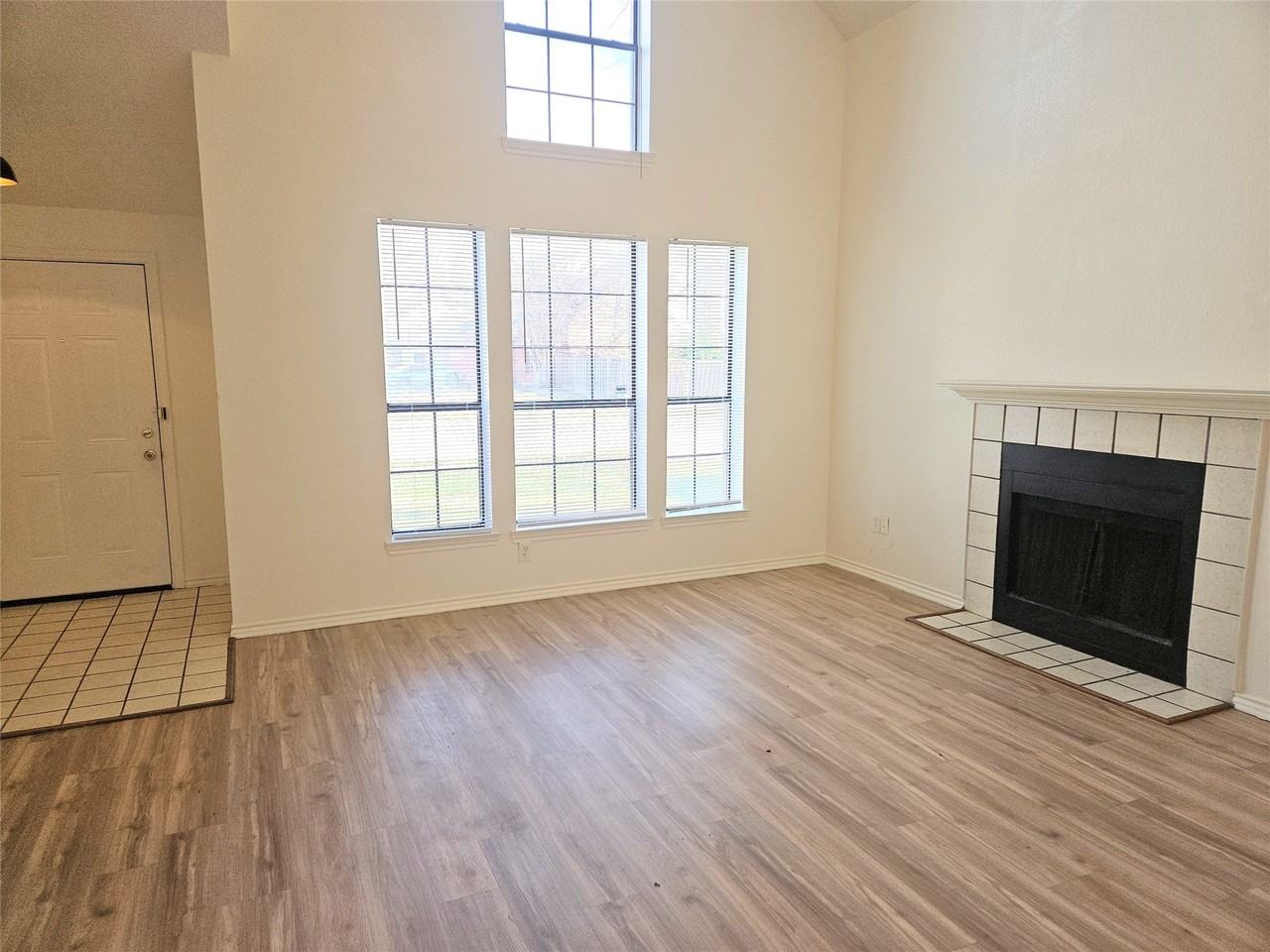 4730 Waxwing Dr - Photo 4 of 32