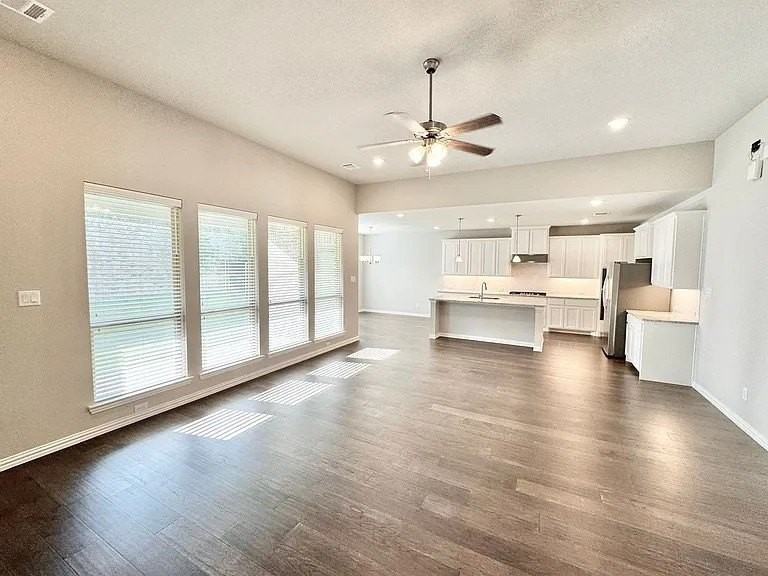 809 Uplands Dr - Photo 4 of 28