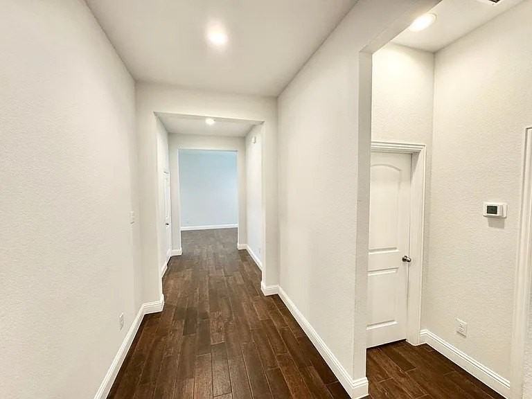429 Cooper St - Photo 3 of 35