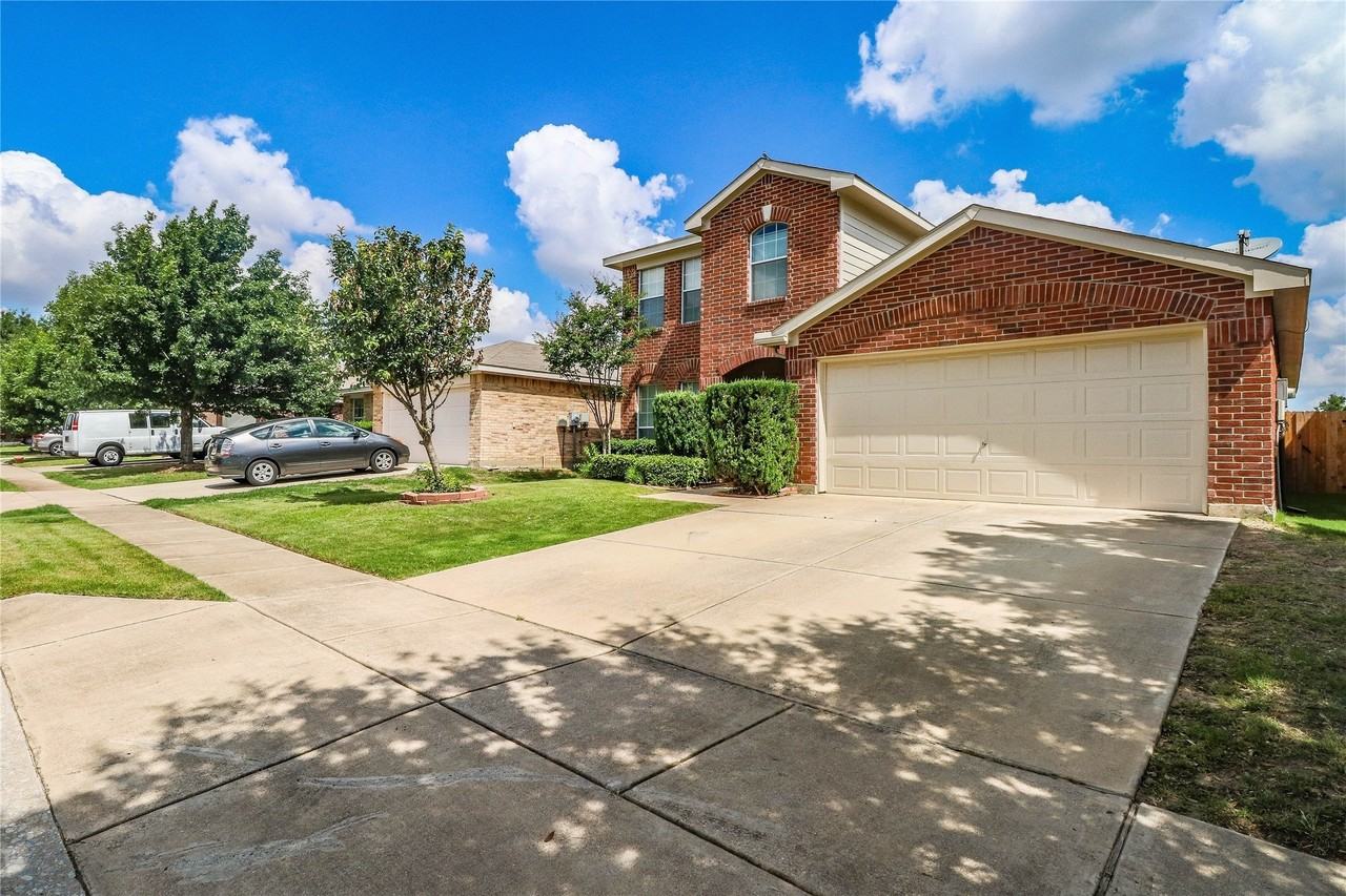 4313 Silverwood Trl - Photo 2 of 26