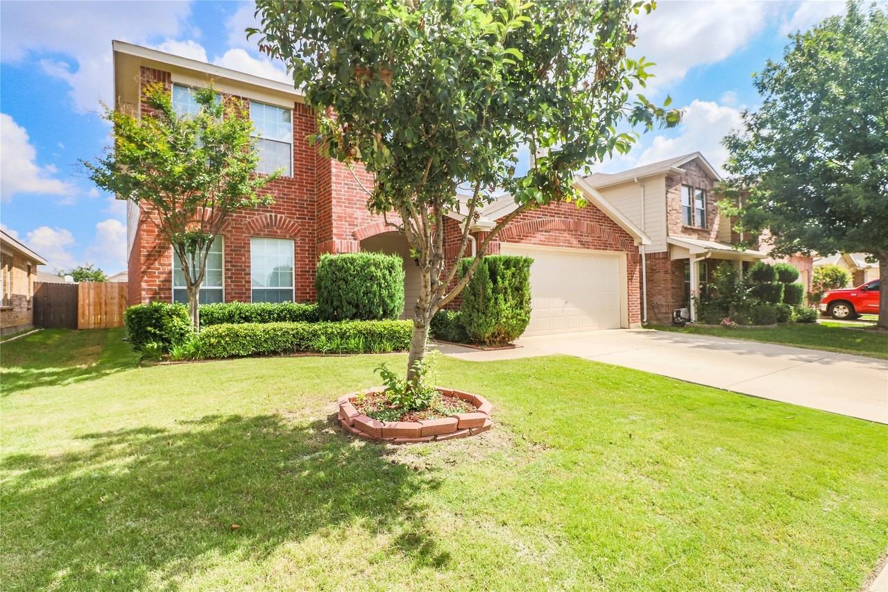 4313 Silverwood Trl - Photo 3 of 26