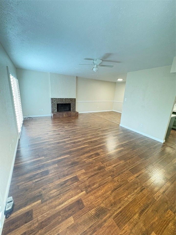 2622 Custer Pkwy #D - Photo 5 of 21