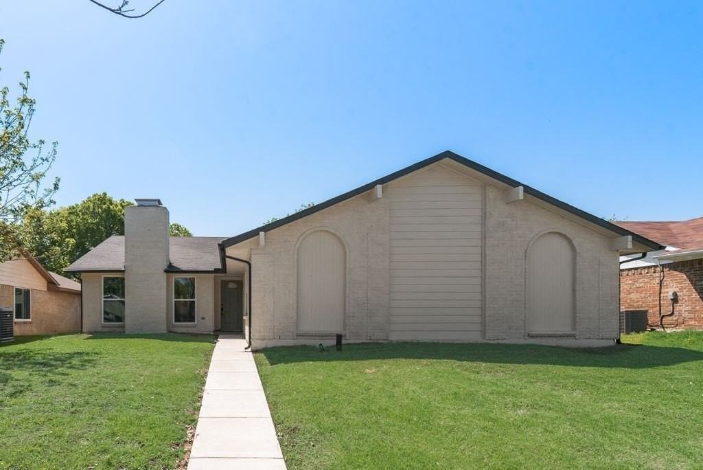 1656 Glenhill Ln - Photo 2 of 20