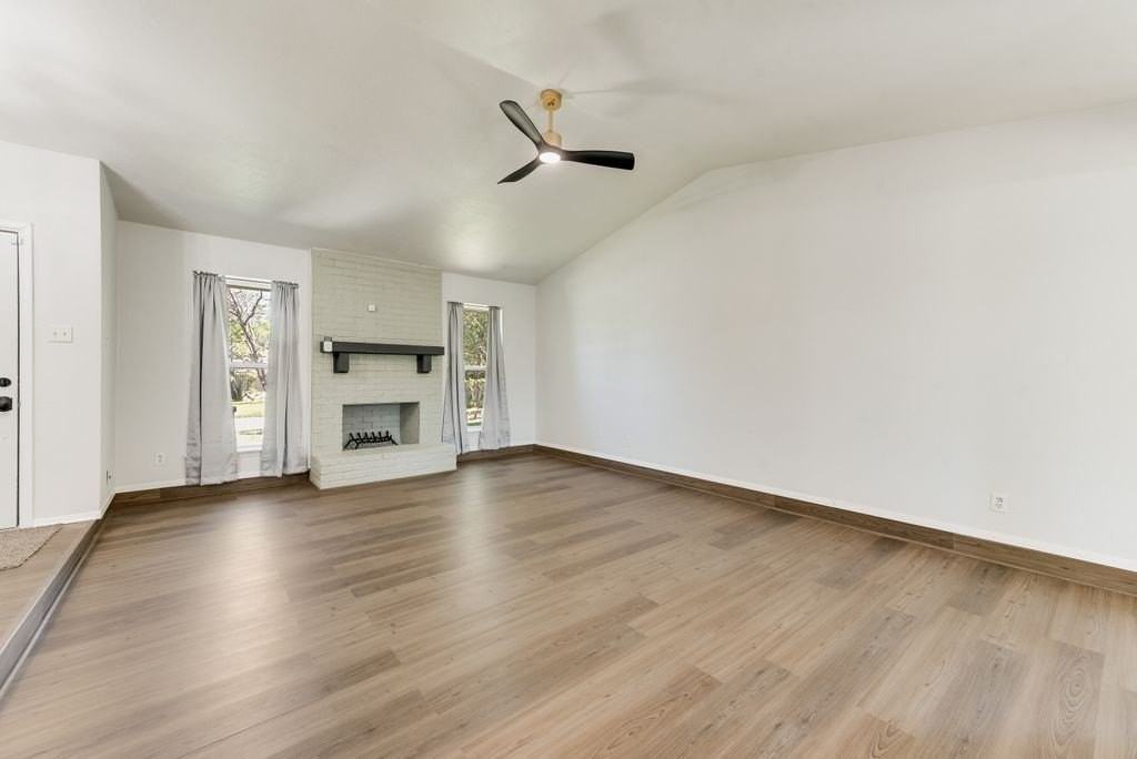 1656 Glenhill Ln - Photo 7 of 20