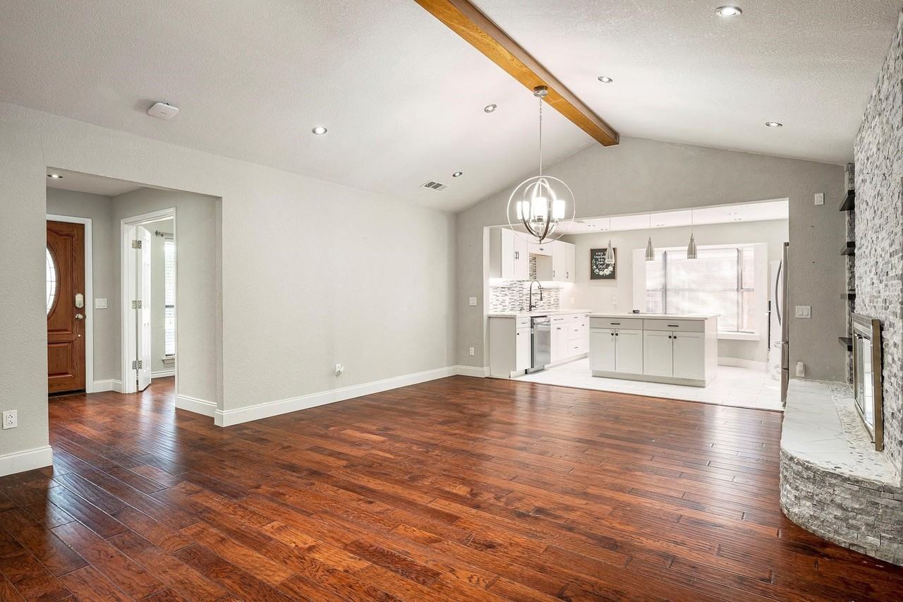 4109 Twilight Trl - Photo 5 of 25