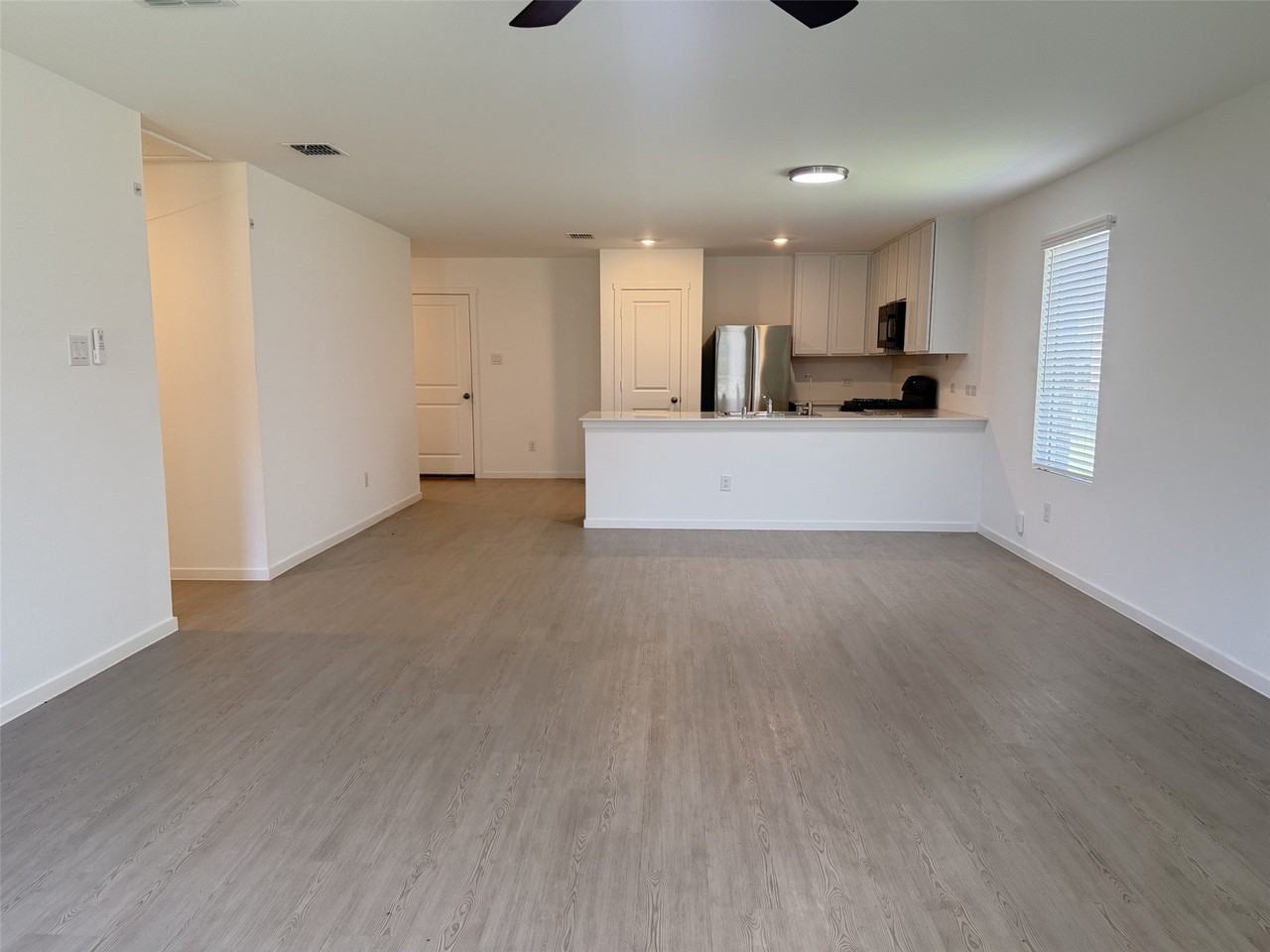 14153 Golden Bridge Dr - Photo 5 of 25