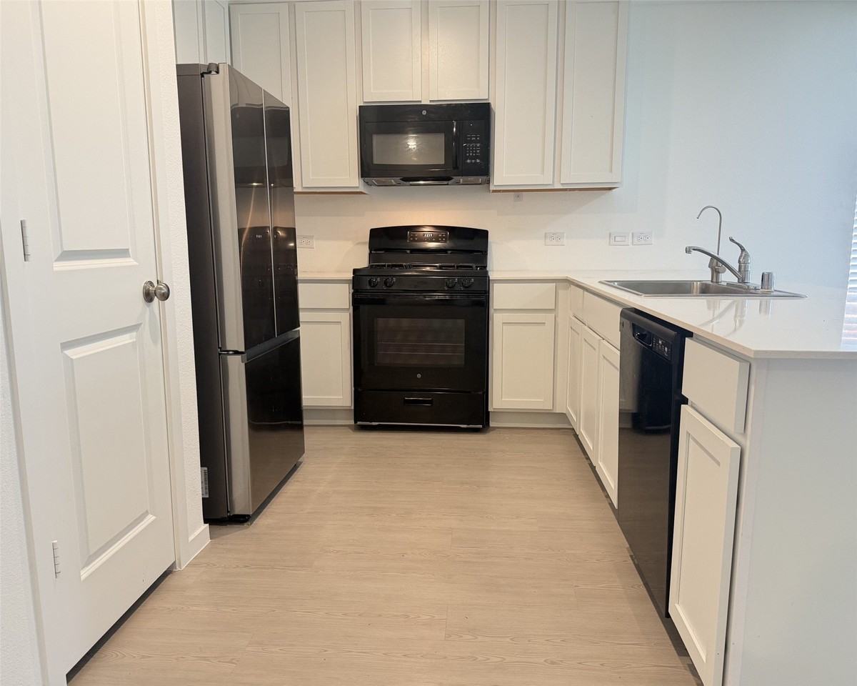 14153 Golden Bridge Dr - Photo 7 of 25