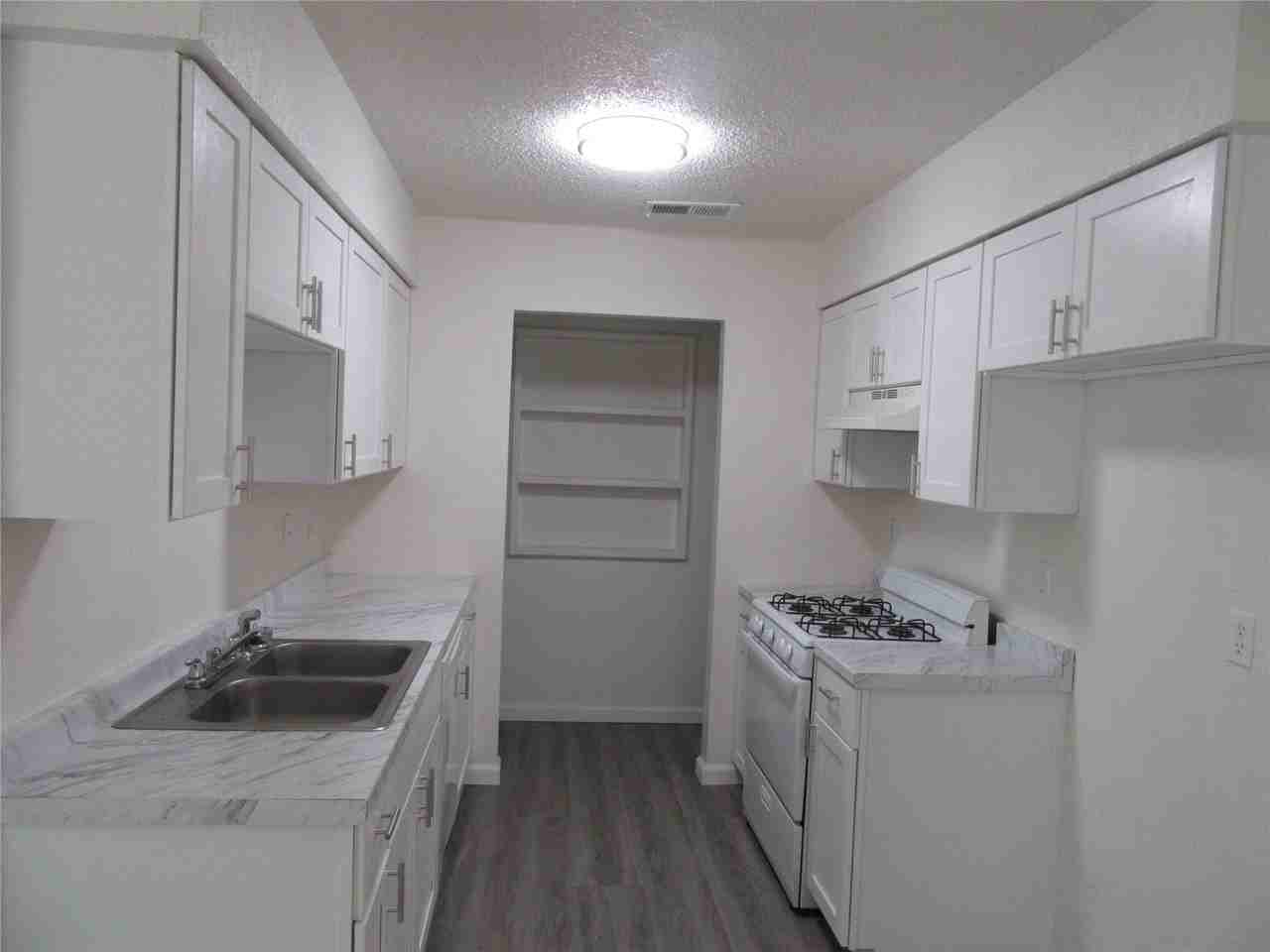 1336 Mill Stream Dr - Photo 3 of 9