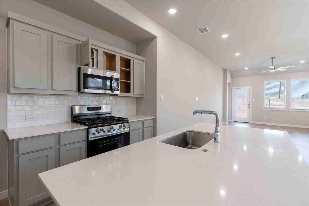 712 Melody Hill Dr - Photo 7 of 33