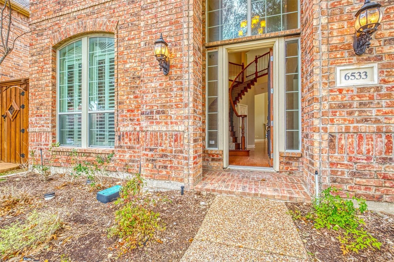 6533 Riveredge Dr - Photo 2 of 36