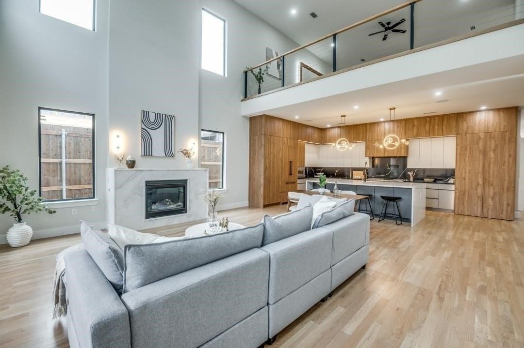 2018 Euclid Ave - Photo 6 of 37