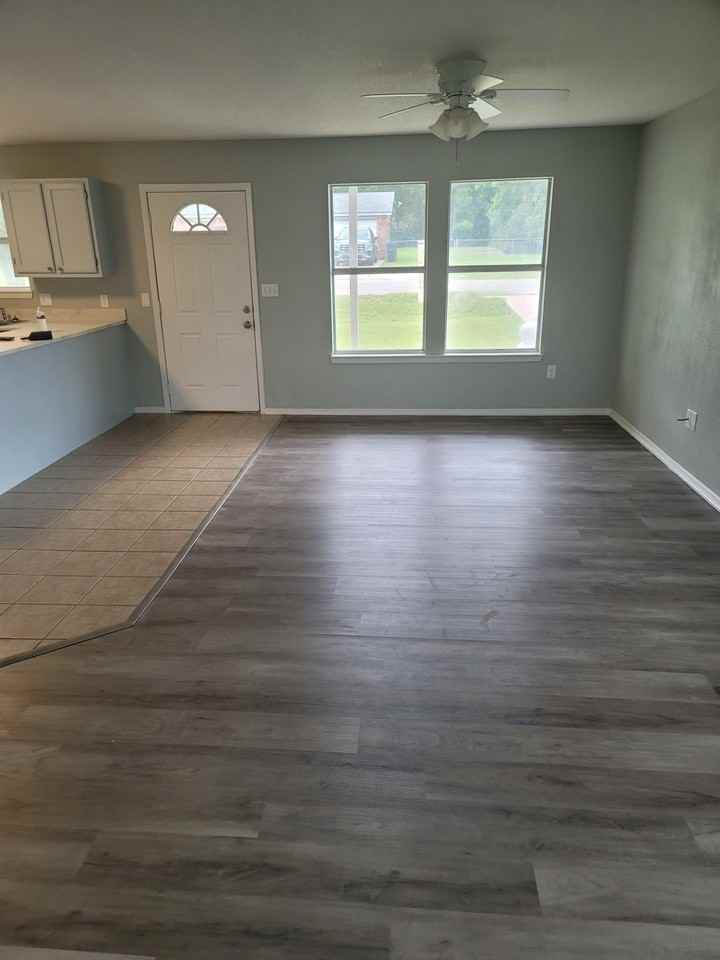 3142 Shady Grove Cir - Photo 2 of 16