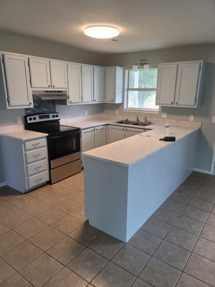 3142 Shady Grove Cir - Photo 4 of 16