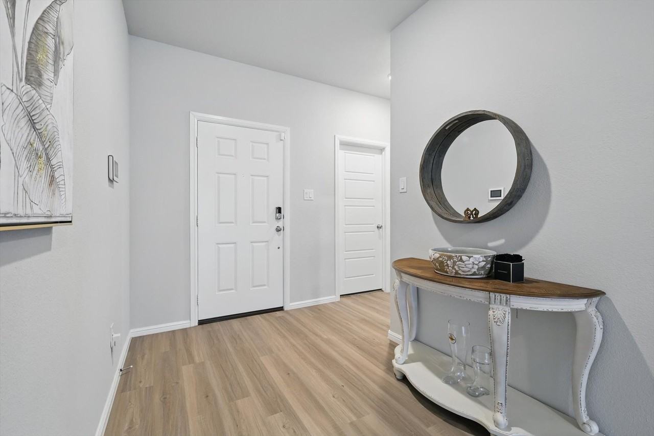 8937 Lantana Meadow Dr - Photo 4 of 21