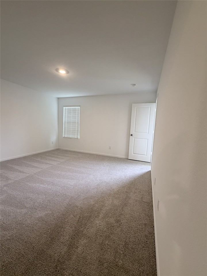 3133 Campeiro Ave - Photo 5 of 15