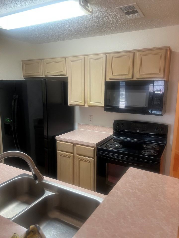 121 Brookside Dr - Photo 5 of 10