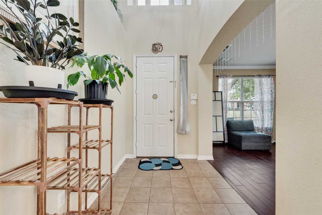 4205 Tiffany Dr - Photo 3 of 22