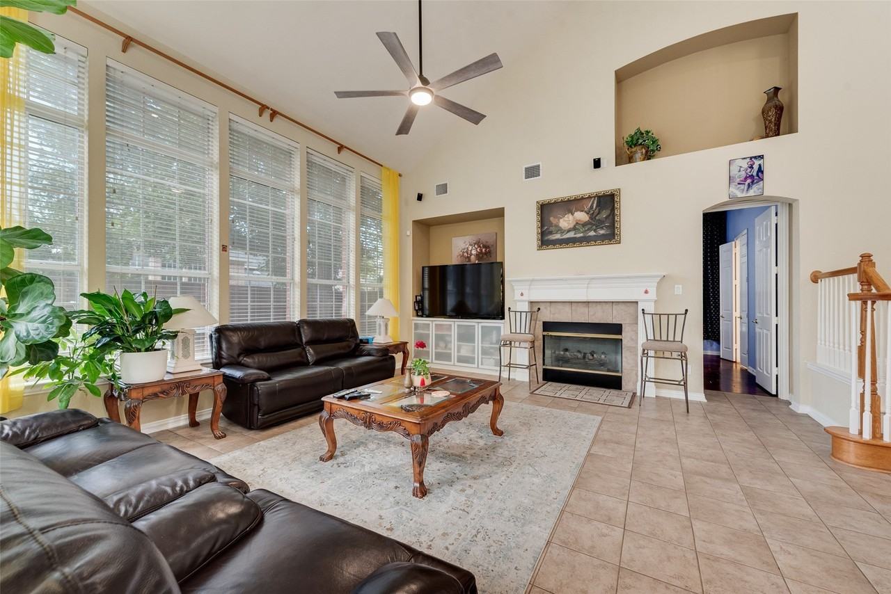 4205 Tiffany Dr - Photo 4 of 22