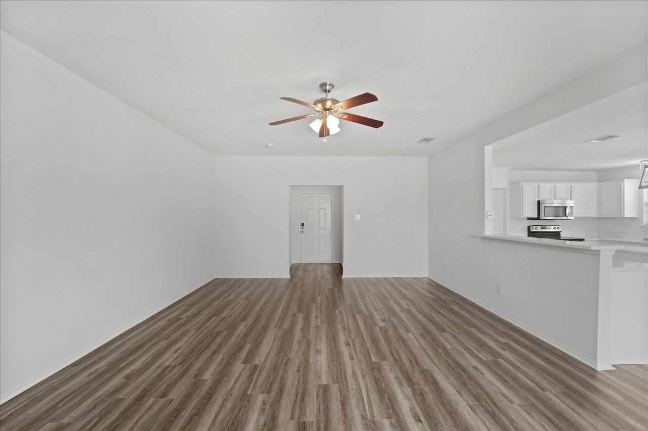 804 Rowdy Dr - Photo 6 of 23