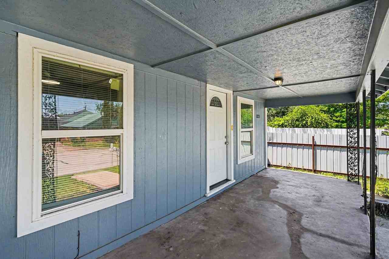 1321 34th St - Photo 4 of 25