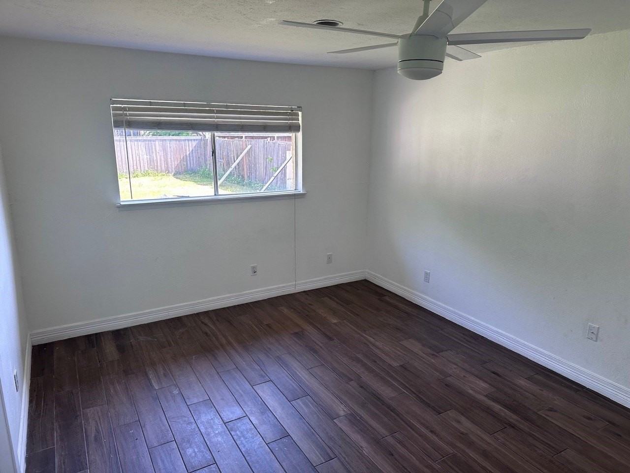 2103 Carlton Rd - Photo 4 of 18