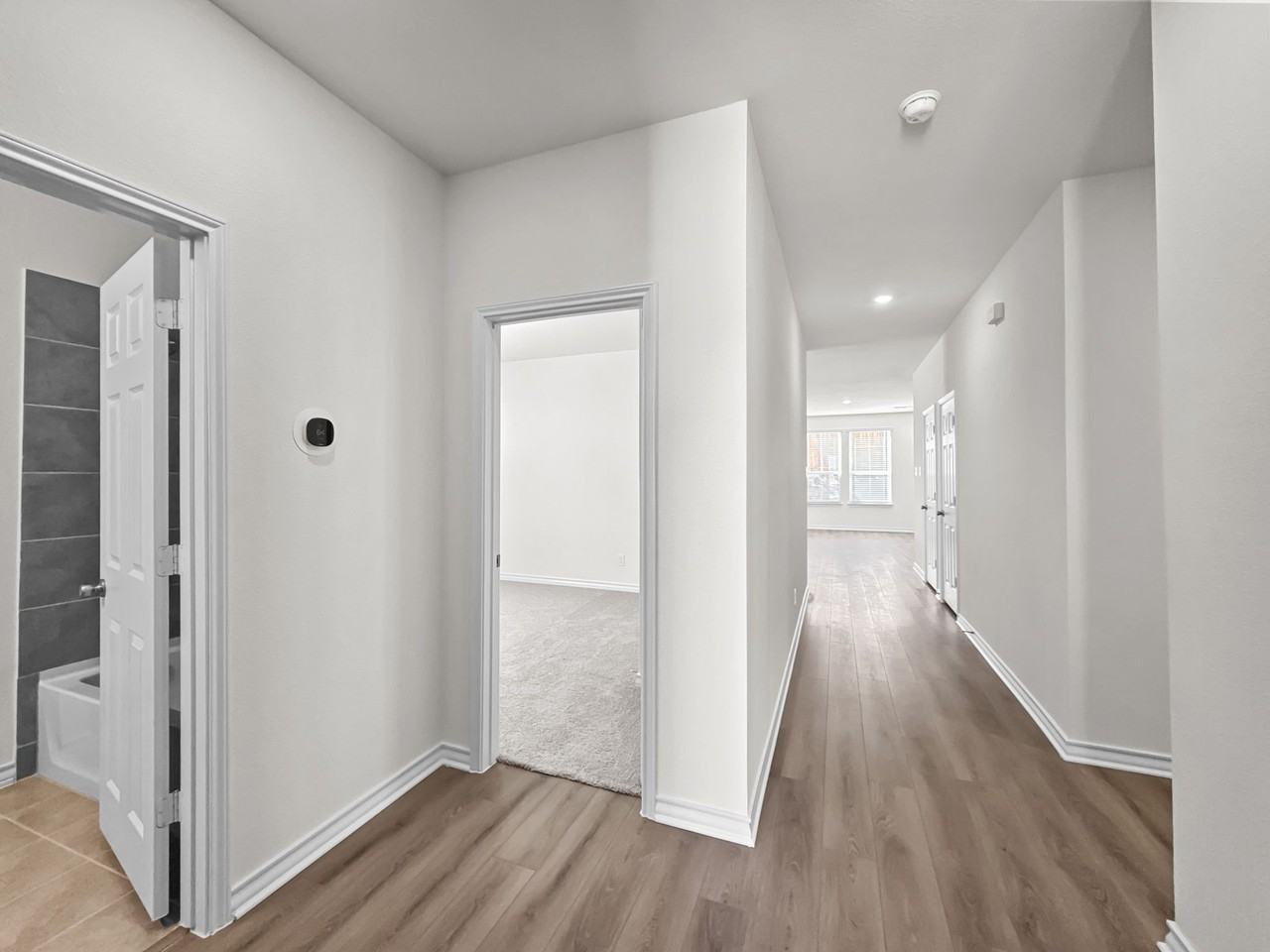 664 Jupe Way - Photo 5 of 28