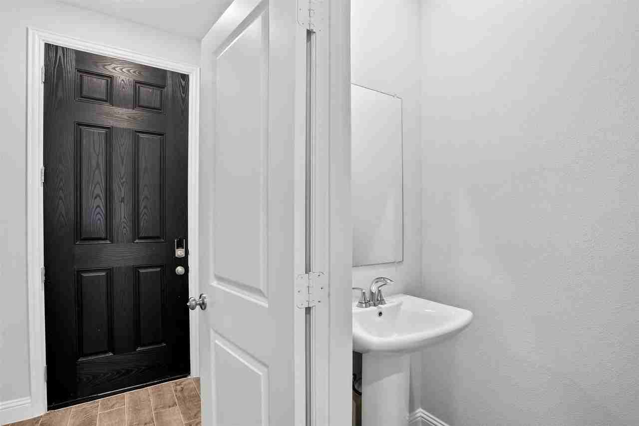 916 Lido Ln - Photo 6 of 25
