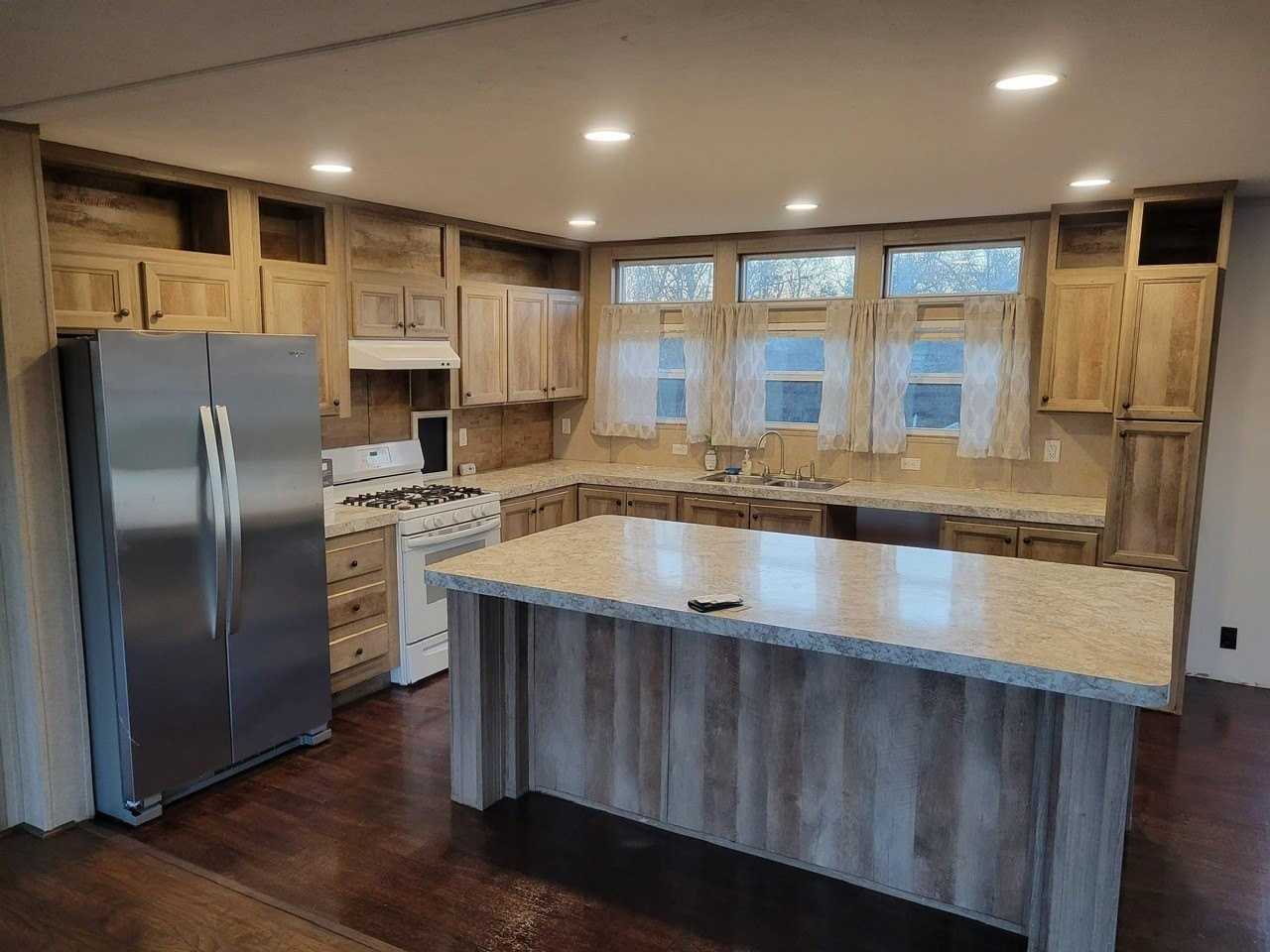 1054 County Road 4455 - Photo 3 of 31
