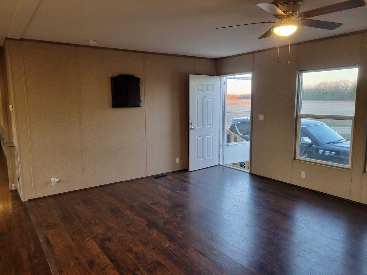 1054 County Road 4455 - Photo 5 of 31
