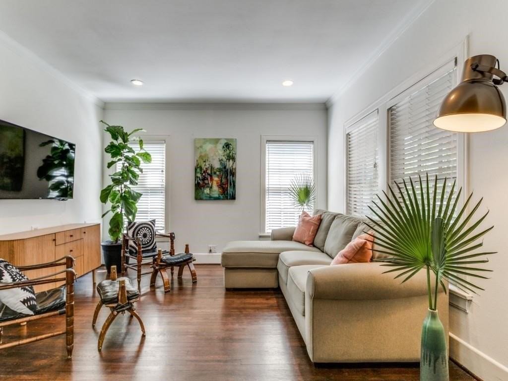 6313 Belmont Ave - Photo 6 of 27