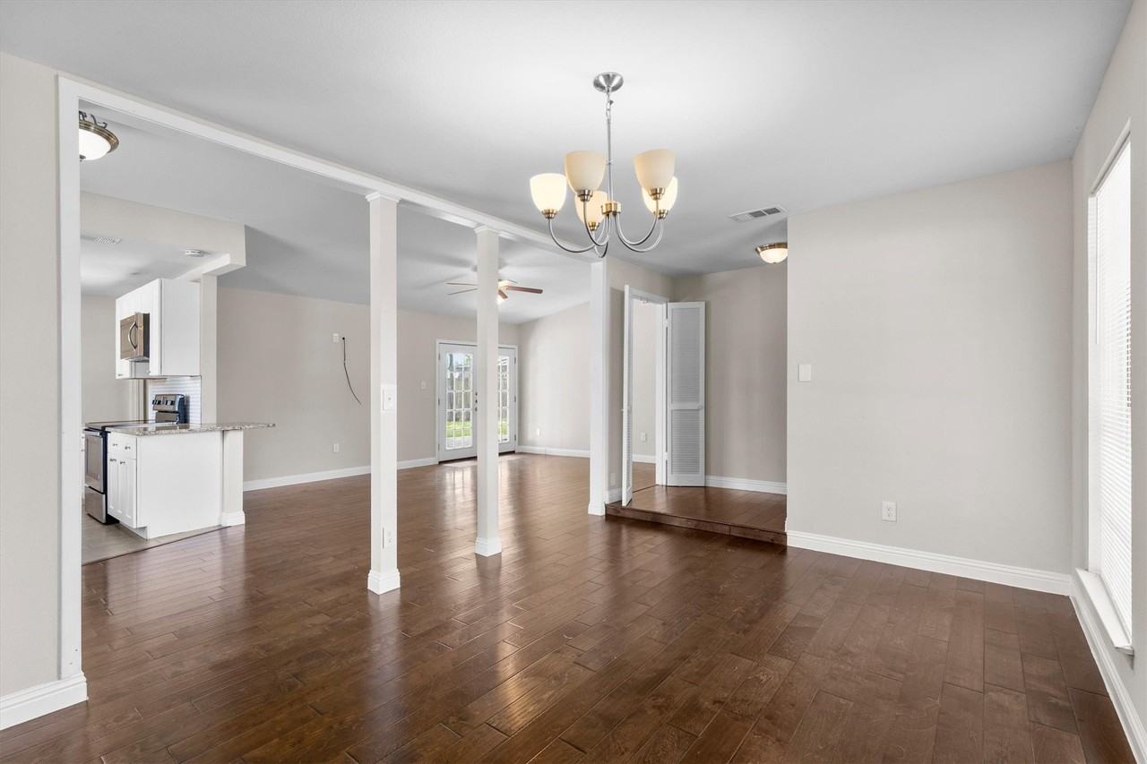 2117 Tiehack Ln - Photo 2 of 20