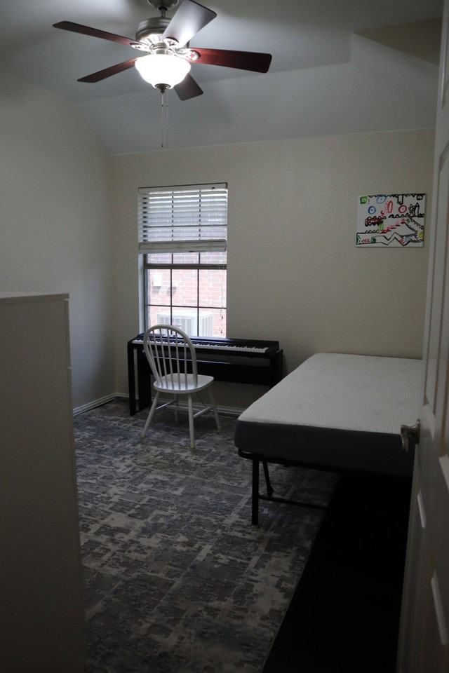 2616 Pennington Dr - Photo 2 of 9