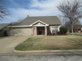 featured image of 2101 Churchill Downs Dr